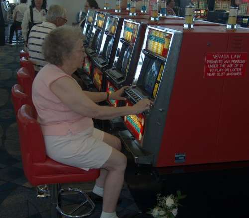 Grandma Slots | Funny Pictures | Entertainment